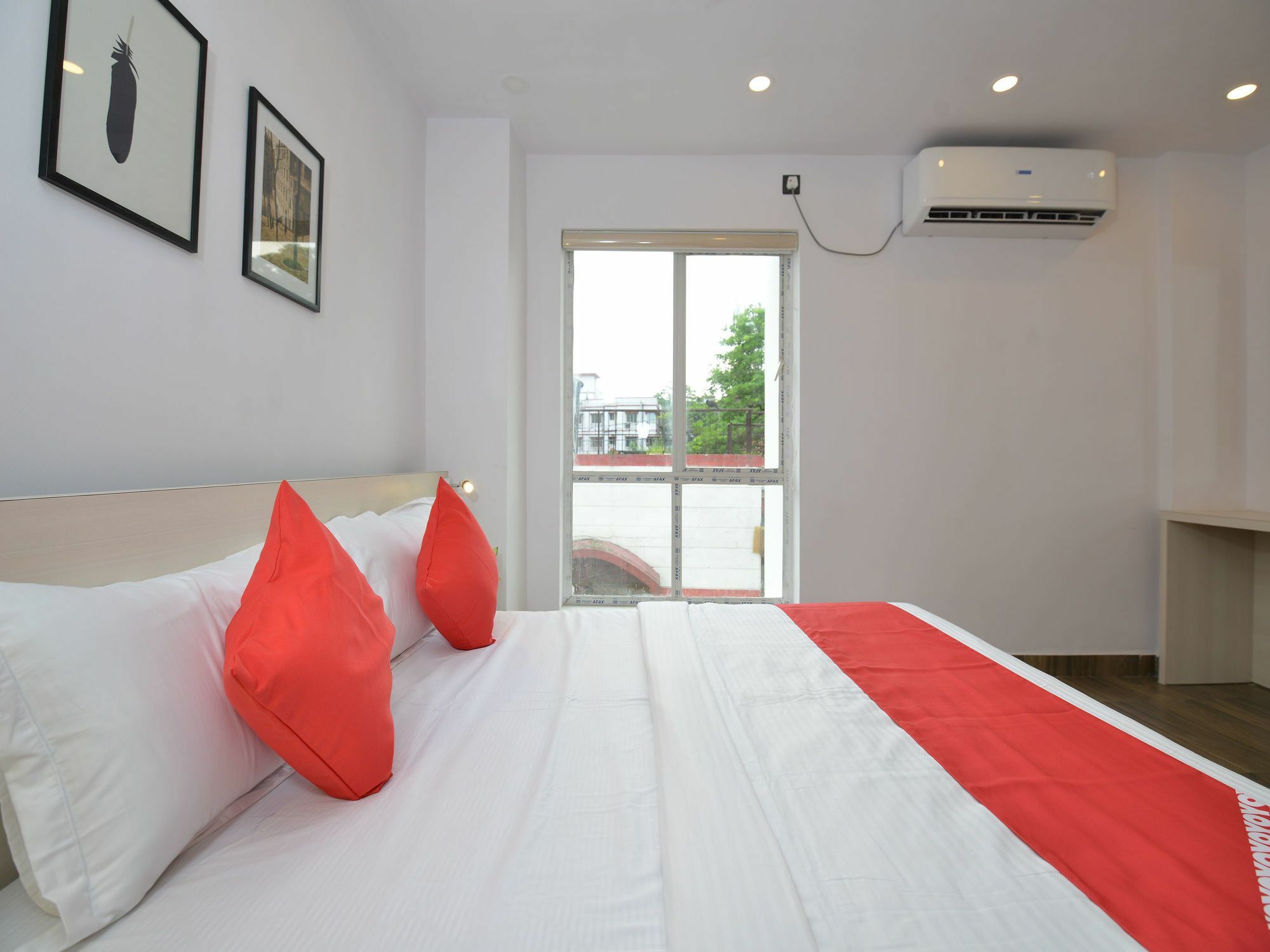 Hotel Oyo 15637 Transit Express Calcuta Exterior foto
